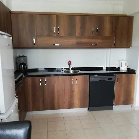 Kadinlar Denizine 100 Metre * クシャダス