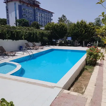 Apartment Kadinlar Denizine 100 Metre Kusadasi